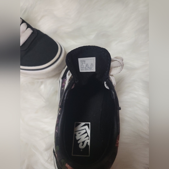 Girls size 12 Vans - Picture 2 of 3